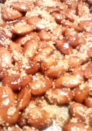 A picture of Honey Roasted Almonds.