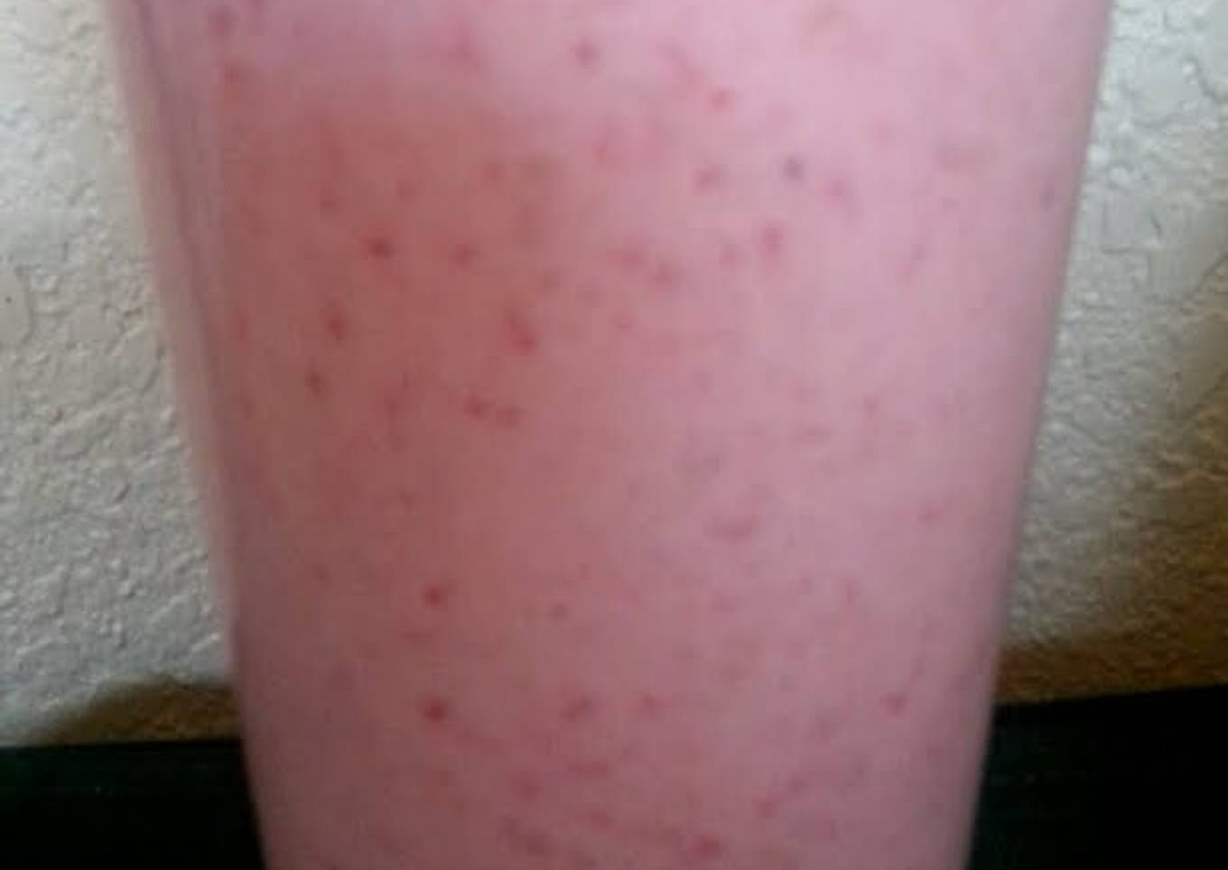 Sonia's Banana Milk Shake (Strawberry)