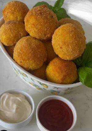 صورة لوصفة كرات البطاطا مع الجبنة