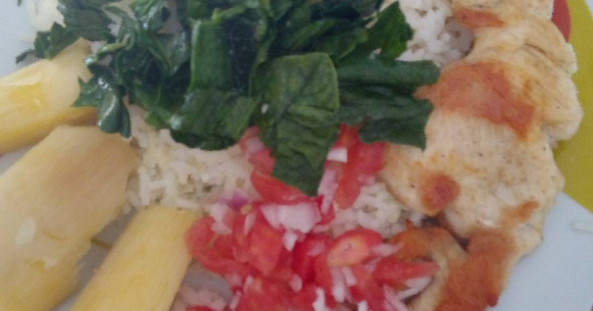 Pollo al comino con ensaladas Receta de Mercedes Huaman Flores- Cookpad