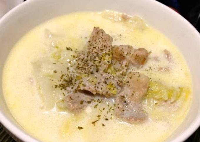 Creamy Milk Soup with Chinese Cabbage and Pork