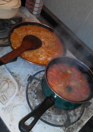A picture of Risotto with tomato soup🍅.