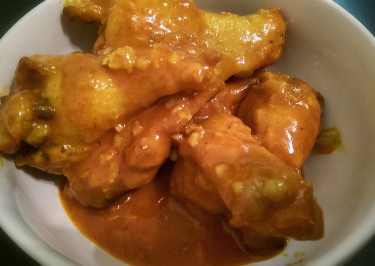 Recipe of Quick Garlic Sriracha Chicken Wings