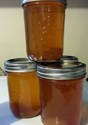 A picture of Tinklee's Apple Pie Moonshine.