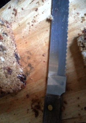 A picture of Walnut and date loaf.