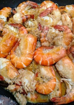 Hình của món Tôm kho tàu.