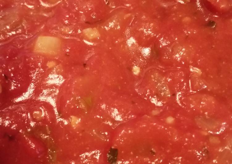 Quick Rustic Basil Marinara Sauce