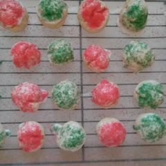 A picture of Italian Wedding Cookies.