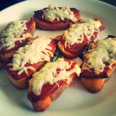 A picture of Pepperoni Pizza Crostini.