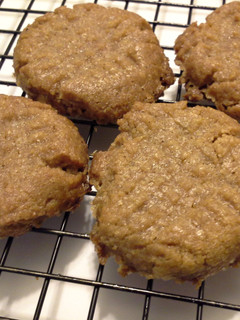 A picture of Gluten-free Peanut butter cookies.