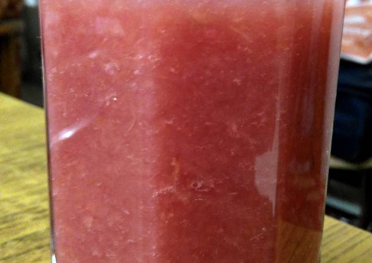 How to Prepare Tasty Watermelon Banana Smoothie