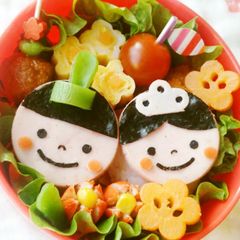 Hina Doll's Day Character Bento Rice Balls A picture of Hina Doll's Day Character Bento Rice Balls.