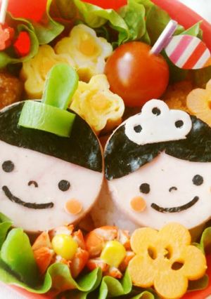 A picture of Hina Doll's Day Character Bento Rice Balls.