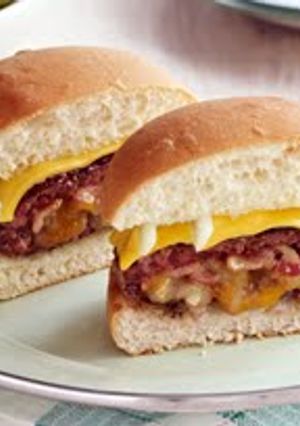 A picture of Bacon Stuffed Burger.
