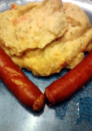 A picture of Mixed Veggie & Cheddar Mashed Potatoes.