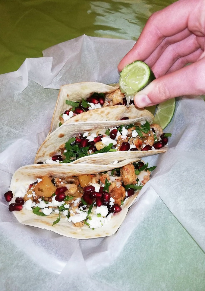 Una foto de Tacos vegetarianos picantes de coliflor
