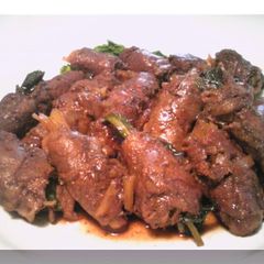 A picture of Beef Rolls with Ramps and Potatoes.