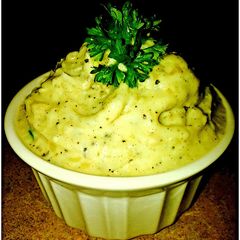 A picture of Mike's Easy Garlic Butter Spread.