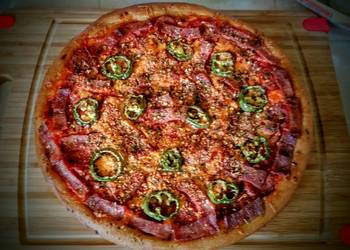 How to Cook Yummy Homemade jalapeo and pepperoni bacon pizza