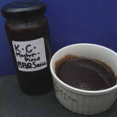 A picture of KC Masterpiece Bbq Sauce.
