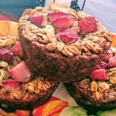 A picture of Oats apple breakfast muffin.