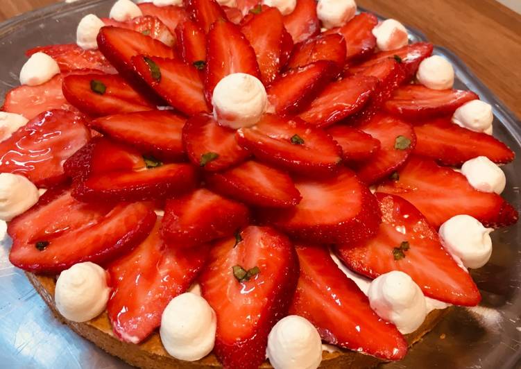 Comment Préparer Les Tarte aux fraises, au basilic et confit de fraises