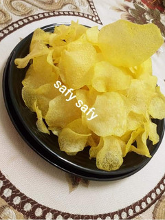 صورة لوصفة بطاطس شيبس(بالشطة والليمون)