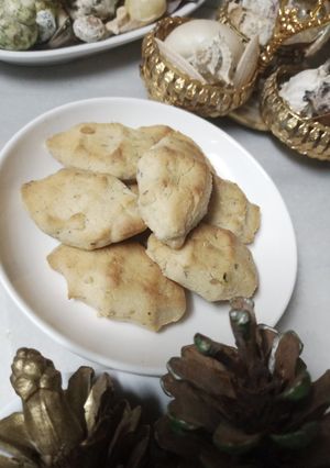 صورة لوصفة كعك طحينيه بالمكسرات على طريقتي ولا أطيب 👌😍😍😍😍