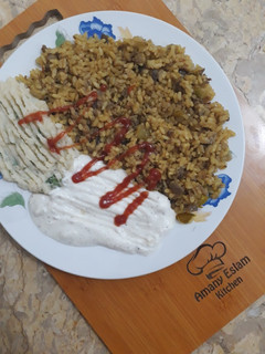 صورة لوصفة ارز كاري بالخضار وميكس اللحمة والفراخ المفرومة 👩🍳