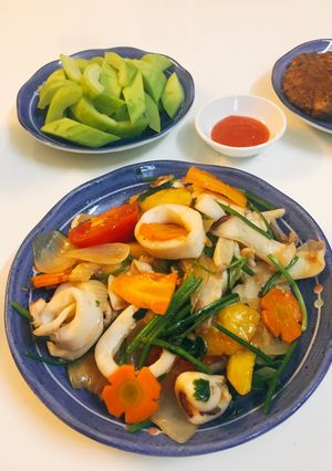 Hình của món Mực xào rau củ quả.