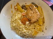 Una foto de pechuga de pollo al jugo