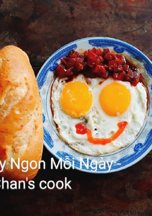 Hình của món Bánh mì ốp la sốt cà chua.
