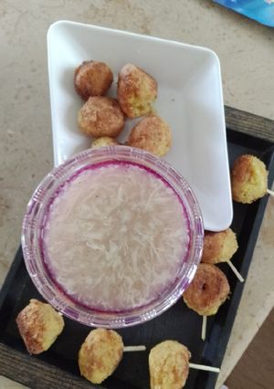 A picture of Smashed potatoes chicken lollipops.
