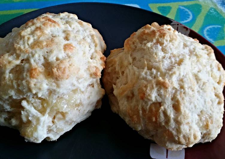 Easy cheesy scones