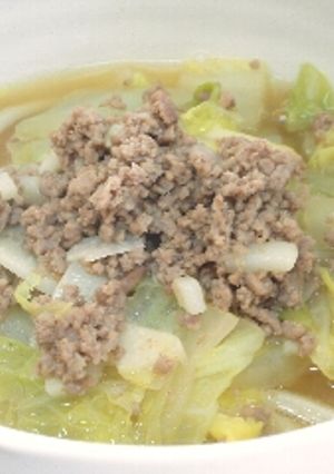 A picture of Easy Chinese Cabbage, Garlic and Ground Meat Udon Noodles.
