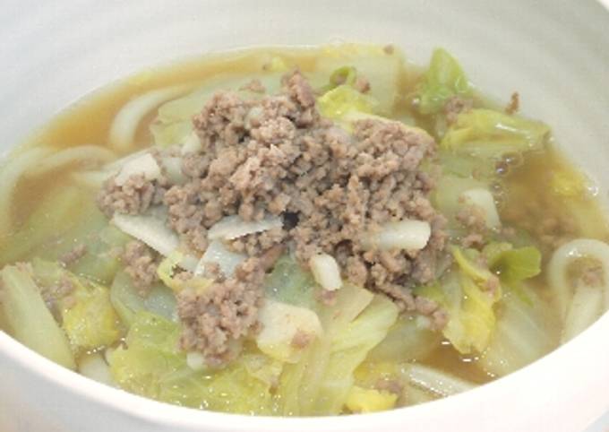 Easy Chinese Cabbage, Garlic and Ground Meat Udon Noodles