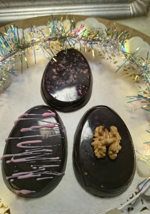 Una foto de Huevos De Pascua Rellenos Tableta / Planos Ideal Para Vender o Regalar