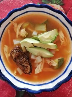Una foto de Caldo tlalpeño 🤩
