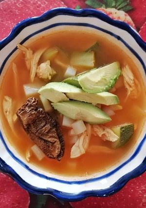 Una foto de Caldo tlalpeño 🤩