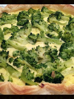 A picture of AMIEs Cauliflower & Broccoli Quiche.