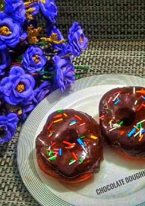 A picture of Chocolate doughnut.