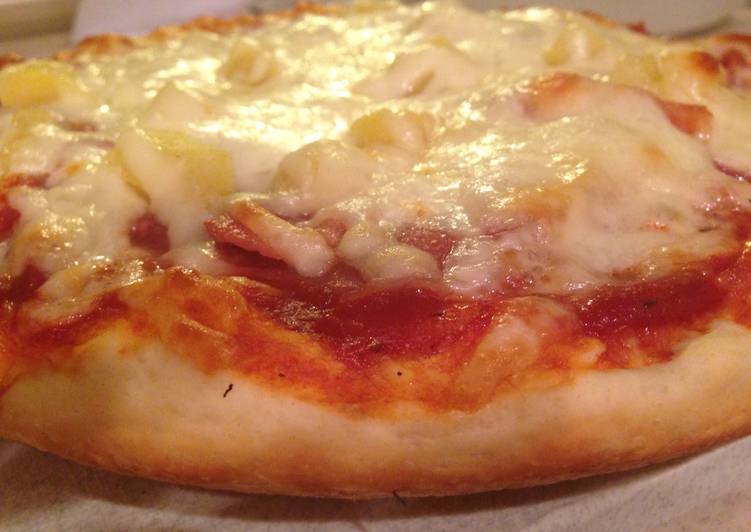 How to Prepare Any-night-of-the-week Hawaiian Pan Pizza