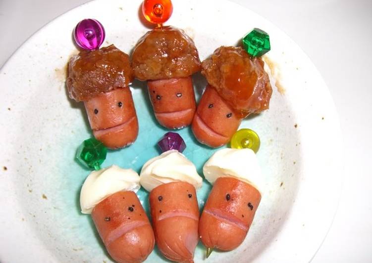 Character Bento Acorn Boys with Wiener Sausages