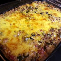 A picture of Cheesy beef and rice casserole.