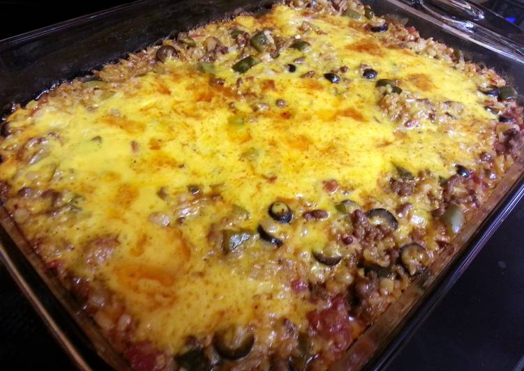 Steps to Make Ultimate Cheesy beef and rice casserole