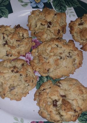 A picture of Almond Joy Cookies.