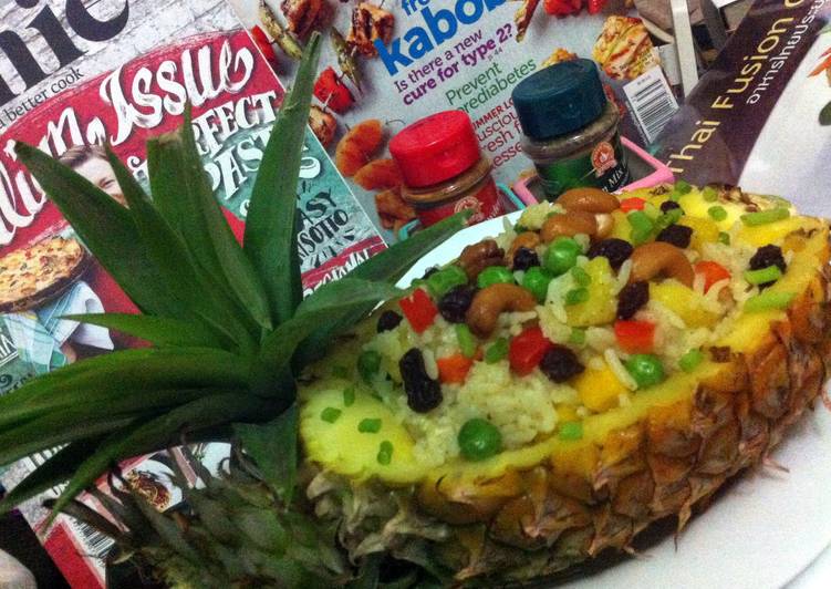 How to Make Any-night-of-the-week Pineapple Fried Rice/ Vegetarian