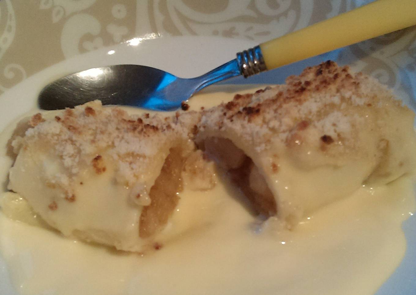 Vickys Apple & Custard Cannelloni Crumble, GF DF EF SF NF