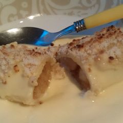 A picture of Vickys Apple & Custard Cannelloni Crumble, GF DF EF SF NF.