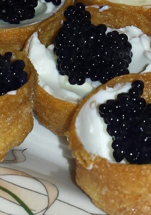 A picture of Caviar Canapés.
